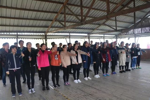 雙良光催化“團(tuán)隊(duì)同行·凝心聚力”團(tuán)建活動(dòng)圓滿(mǎn)落幕