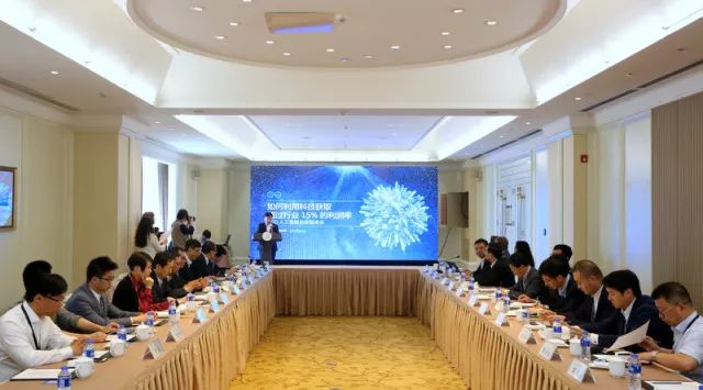 人工智能擁抱智能制造<a href=http://www.v99sp.com target=_blank class=infotextkey>雙良</a>帶你進入大咖頭腦風暴現(xiàn)場